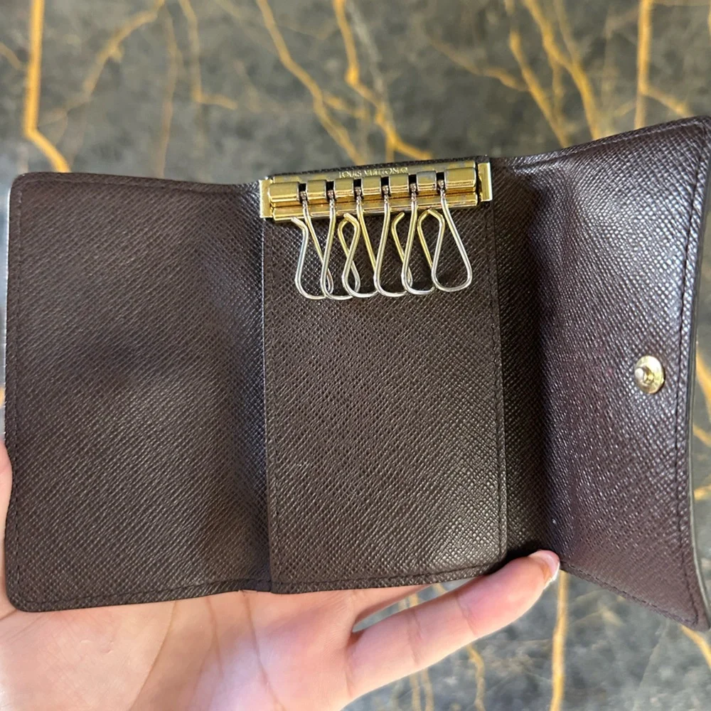 Louis Vuitton Key Holder - Picture 3 of 3